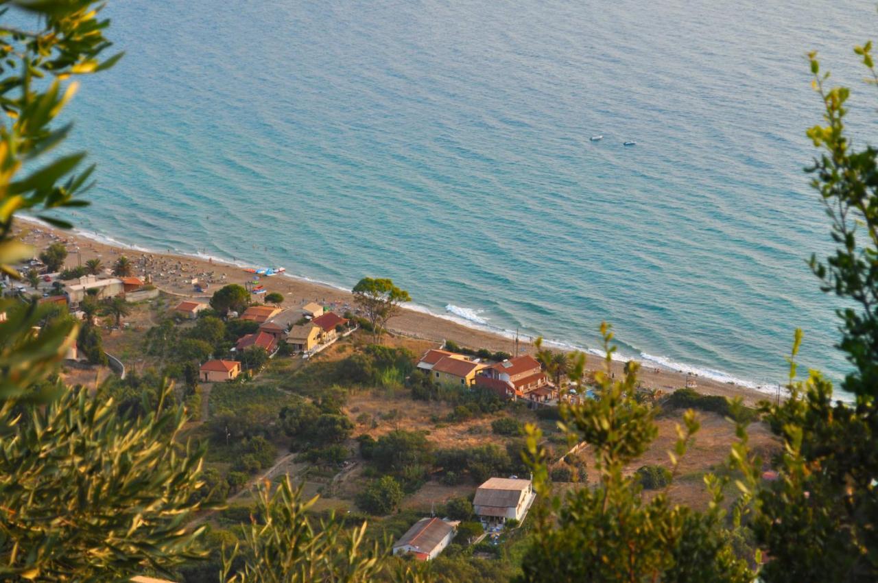Beachfront Vacation Home Eftichia 아기오스고르디오스 외부 사진